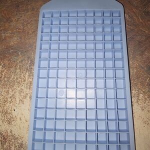 Source Unknown Light Blue Silicone 100-Cavity Ice Cube and Chocolate Mold